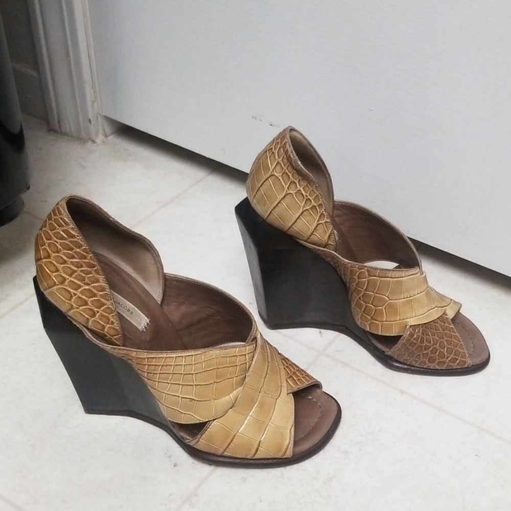 MARC JACOBS Crocodile Geometric Wedges Strappy High Heels Sandals Size 38